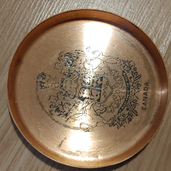 Canada Copper Souvenir Plates Set of 6 - Picture 6 of 8